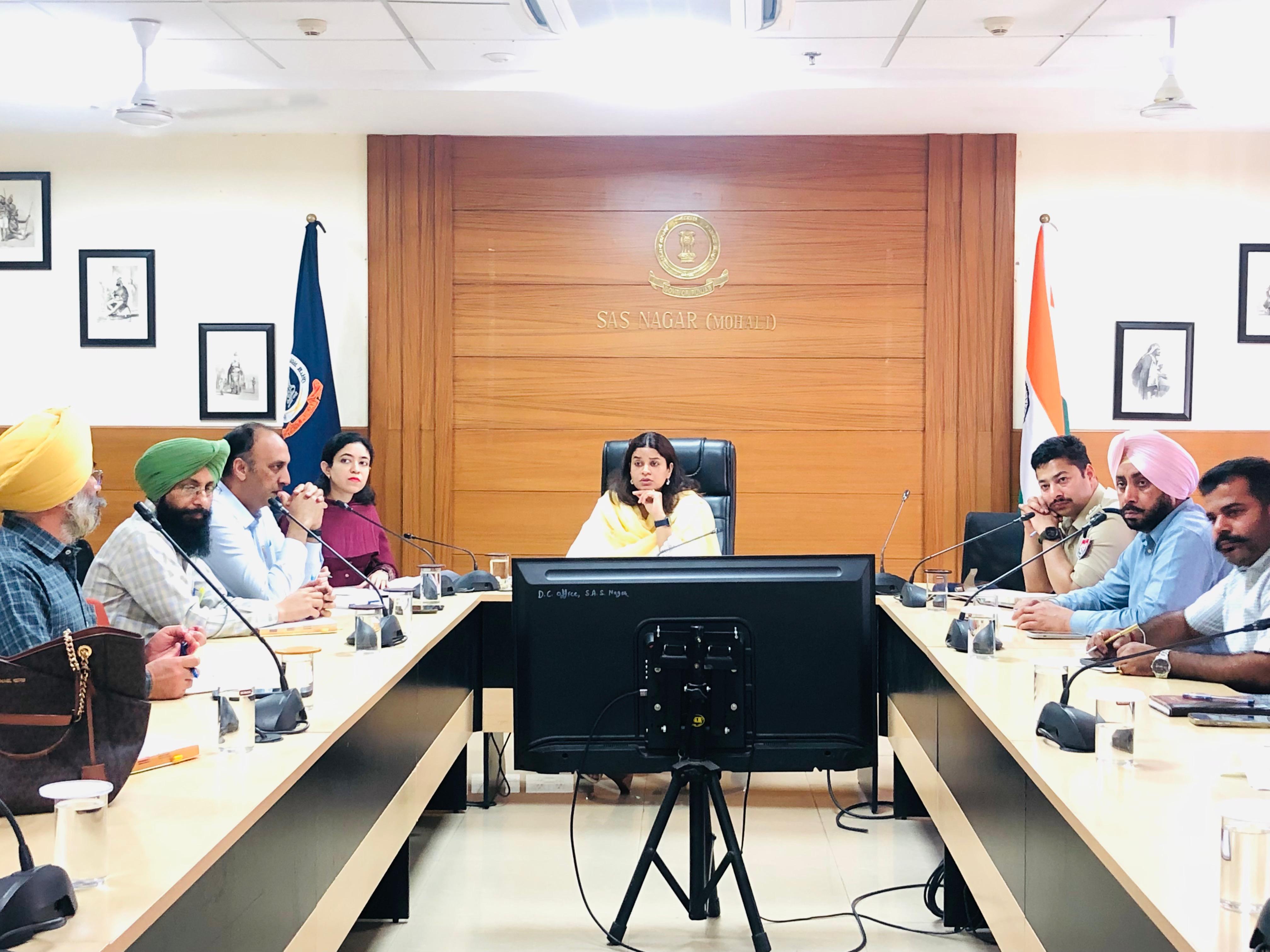 जिला प्रशासन ने टाटा इंडियन प्रीमियर लीग क्रिकेट मैच सीरीज के मद्देनजर प्रशासनिक व्यवस्थाओं के लिए विभिन्न विभागों और पंजाब किंग्स के प्रशासकों के साथ बैठक की